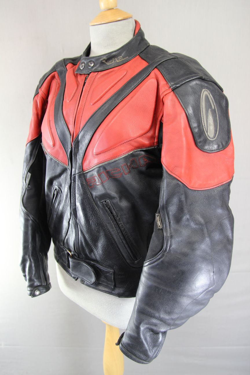 RICHA BLACK, RED & SILVER LEATHER BIKER JACKET WITH REMOVABLE CE ARMOUR: 40 INCH