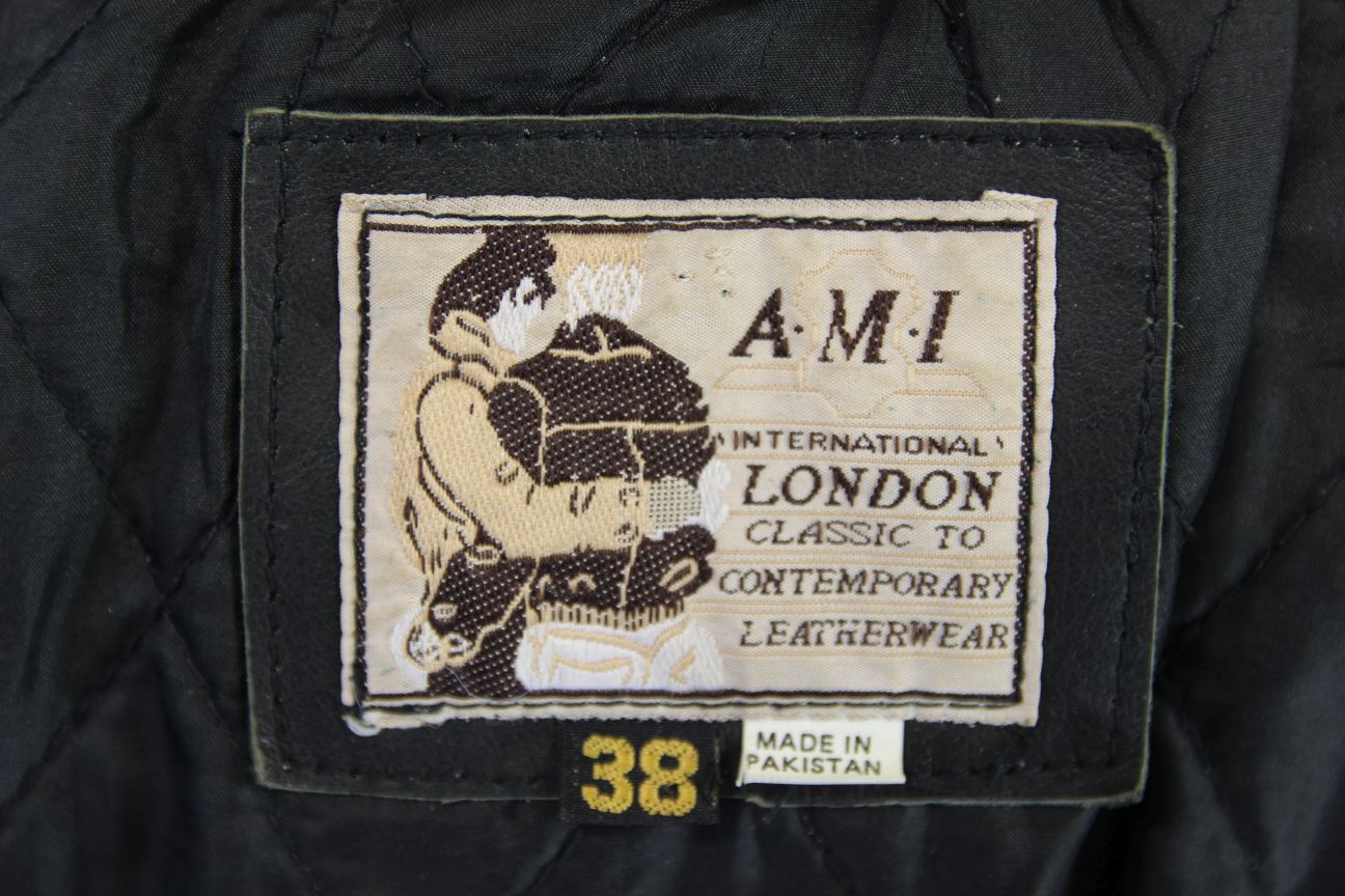 CLASSIC AMI INTERNATIONAL BLACK LEATHER BIKER JACKET 36-38 INCH