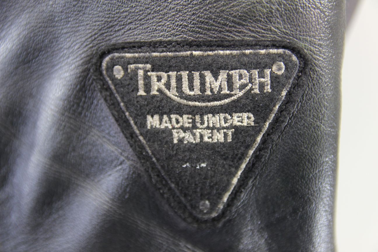 TRIUMPH TRIPLE CONNECTION CLASSIC BLACK LEATHER BIKER JACKET WITH ARMOUR 44 INCH