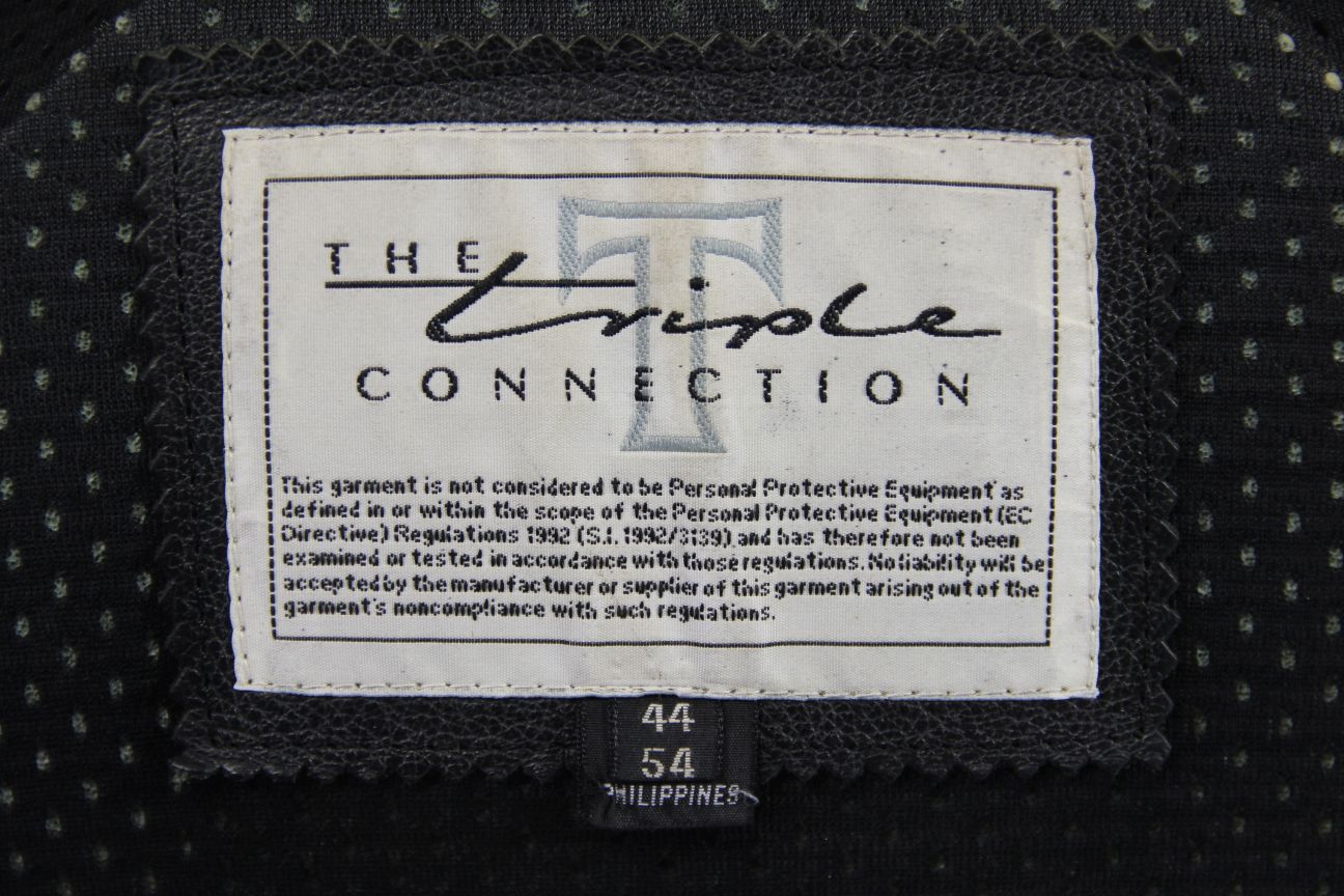 TRIUMPH TRIPLE CONNECTION CLASSIC BLACK LEATHER BIKER JACKET WITH ARMOUR 44 INCH