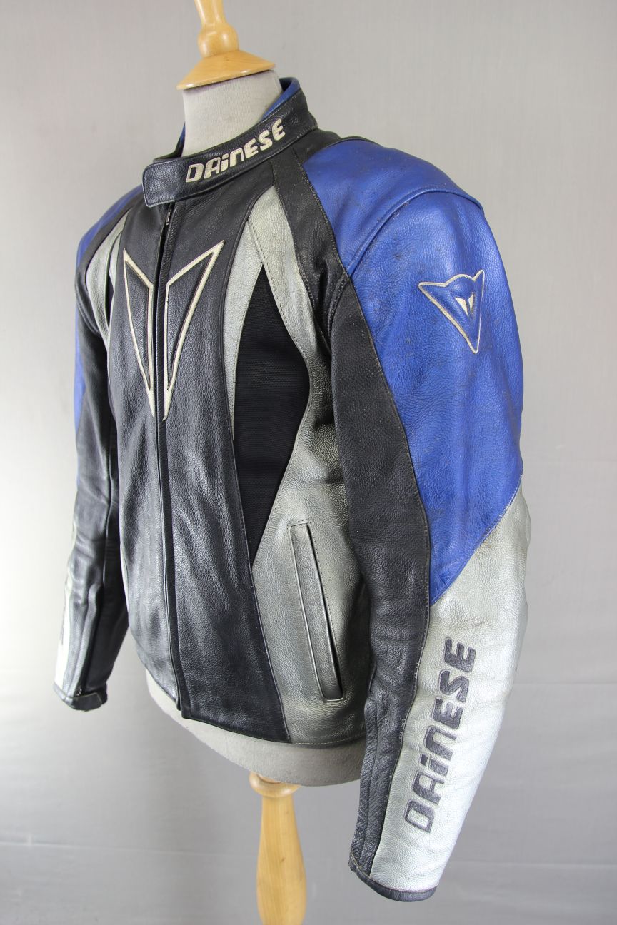 DAINESE BLACK, SILVER & BLUE LEATHER BIKER JCKT + SHOULDER & ELBOW CE ARMOUR 42"