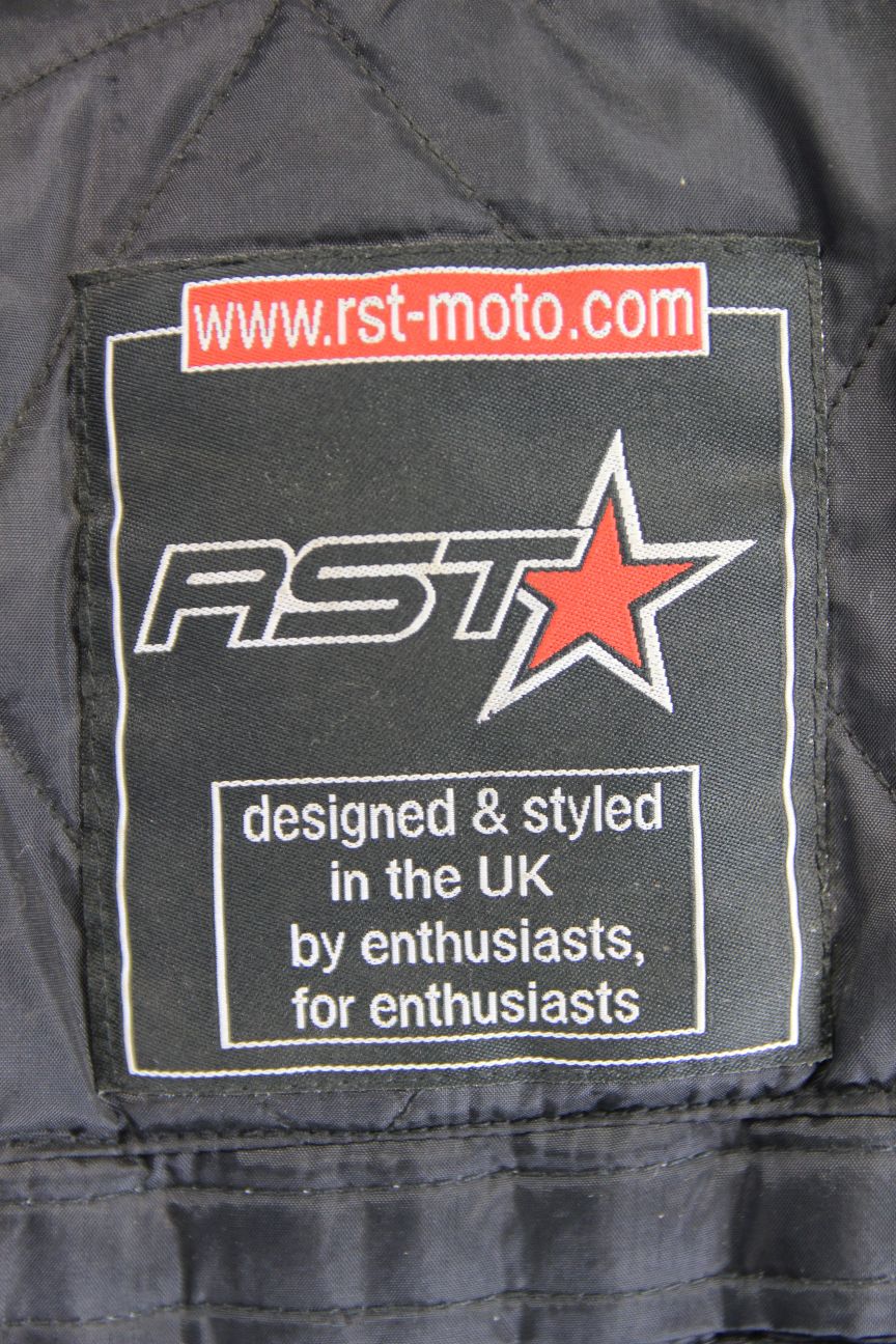 RST BLACK, BLUE & WHITE TEXTILE BIKER JACKET + SHOULDER & ELBOW CE ARMOUR 40IN/M