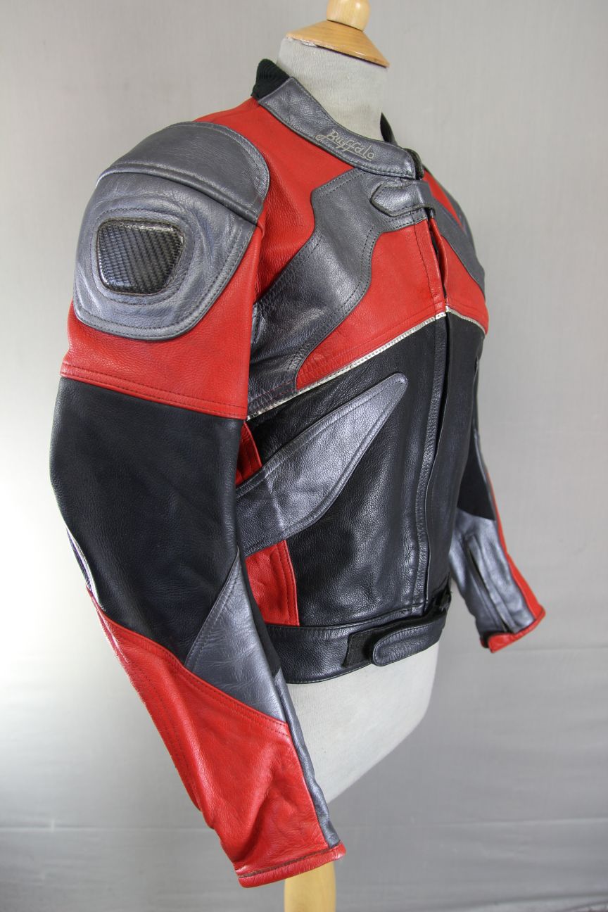 BUFFALO BLACK, RED & SILVER LEATHER BIKER JACKET: SIZE 16/36-38 INCH CHEST