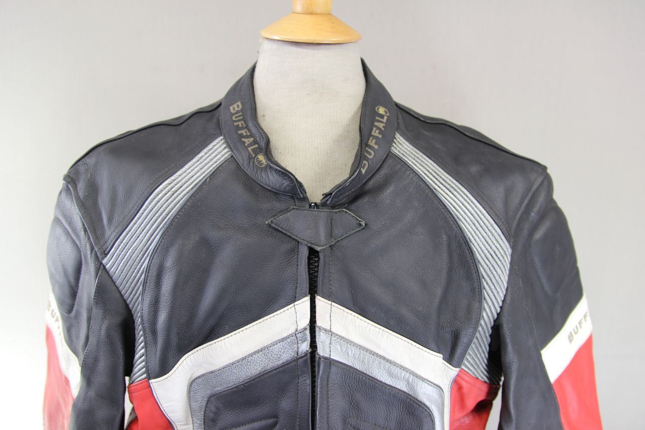 BUFFALO BLACK, RED, SILVER & WHITE LEATHER BIKER JACKET + KNOX CE ARMOUR 46 INCH
