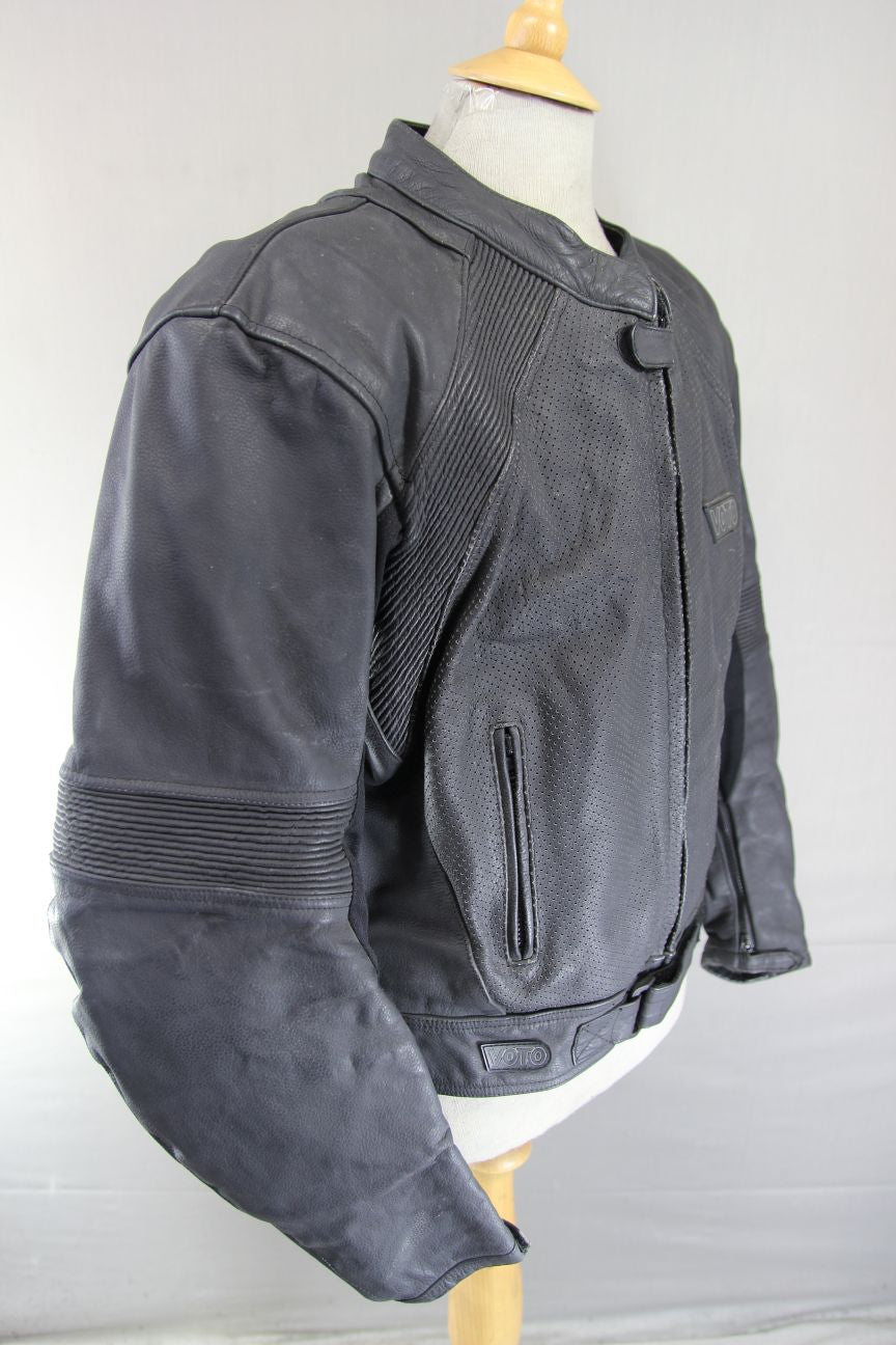 VOTO BLACK LEATHER BIKER JACKET WITH BACK, SHOULDER & ELBOW ARMOUR: 46-48 IN/2XL