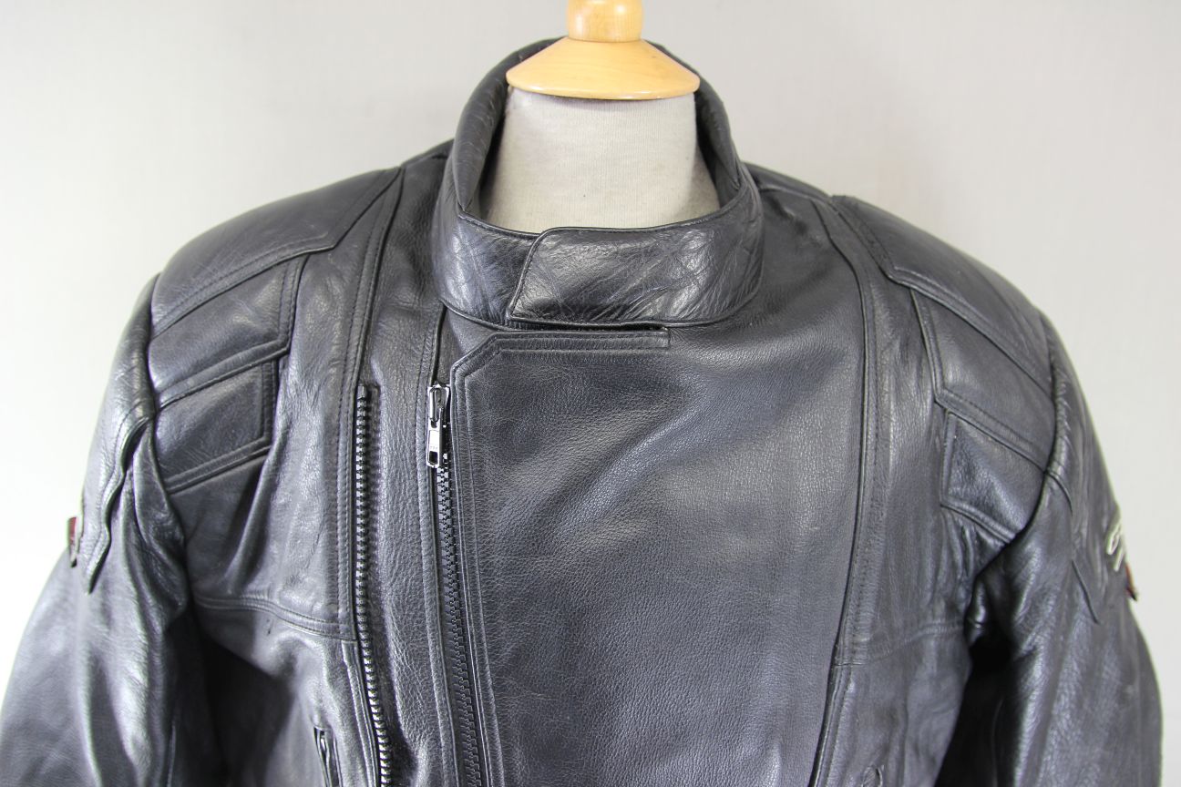 HUNTER CLASS BLACK LEATHER BIKER JACKET WITH REMOVABLE PROTECTORS 46 INCH/XL