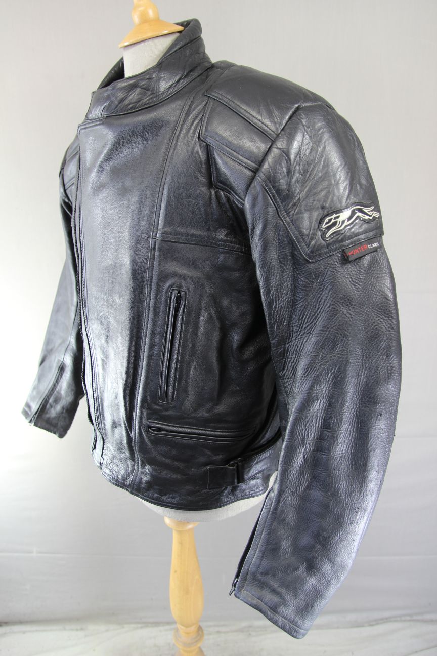 HUNTER CLASS BLACK LEATHER BIKER JACKET WITH REMOVABLE PROTECTORS 46 INCH/XL