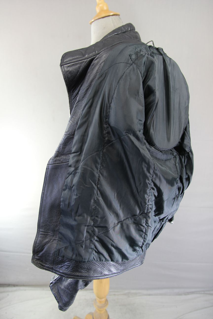 HUNTER CLASS BLACK LEATHER BIKER JACKET WITH REMOVABLE PROTECTORS 46 INCH/XL