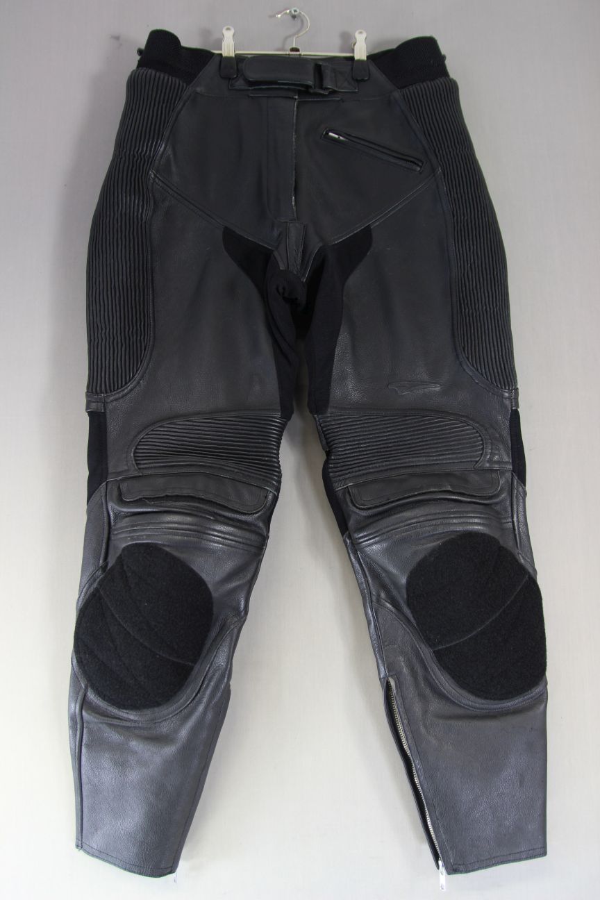 TEKNIC BLACK LEATHER BIKER TROUSERS WITH CE ARMOUR SIZE 12 WAIST 30 IN/LEG 29 IN