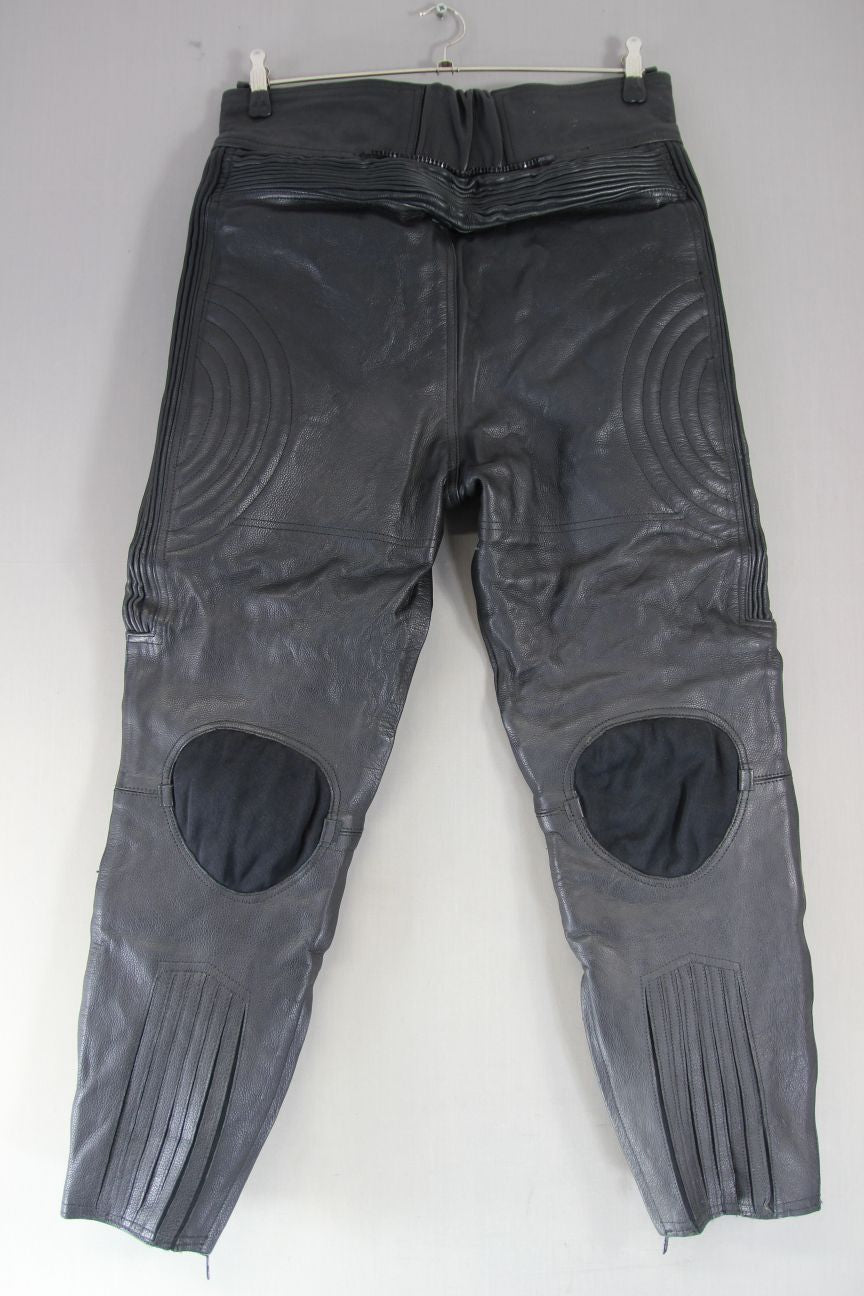 EURO STYLE CLASSIC BLACK LEATHER BIKER TROUSERS WAIST 34-36 IN/INSIDE LEG 28 IN