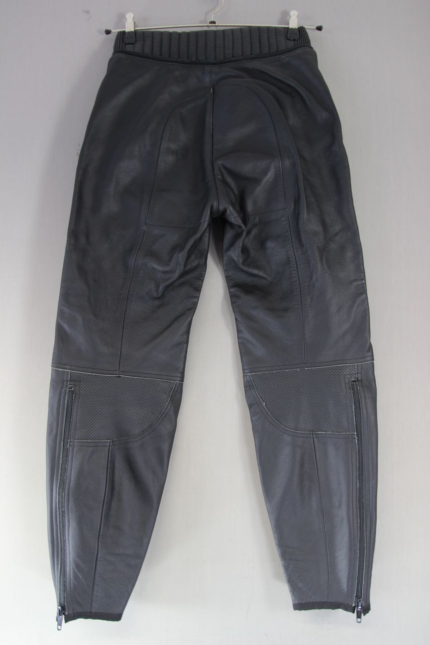 JES CLASSIC BLACK LEATHER WOMEN'S BIKER TROUSERS WAIST 28 IN/INSIDE LEG 28 IN
