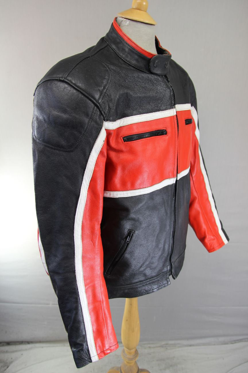 BLACK, RED & WHITE LEATHER BIKER JACKET + BACK, SHOULDER & ELBOW PROTECTORS 42IN