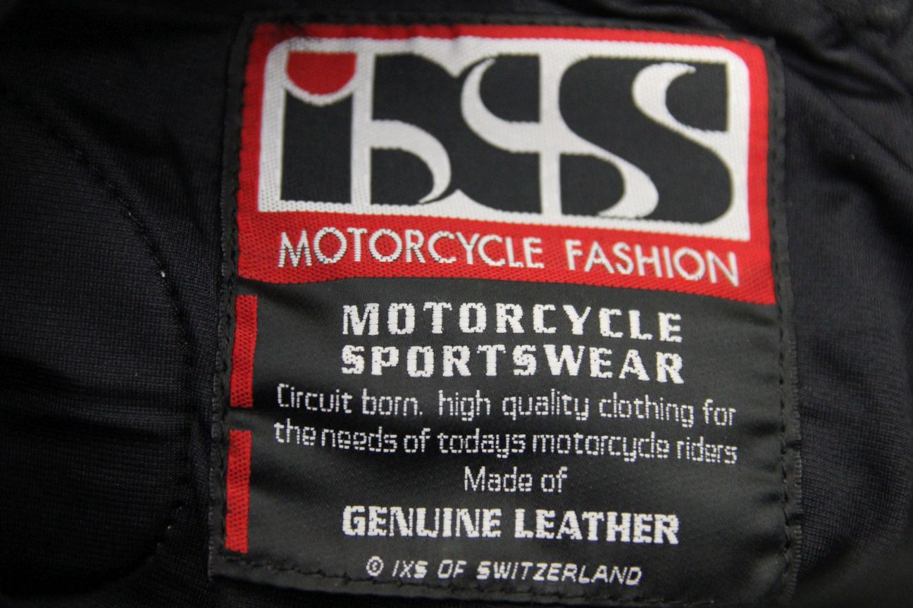 IXS BLACK LEATHER WOMEN'S BIKER TROUSERS: WAIST 30 INCHES/INSIDE LEG 27.5 INCHES