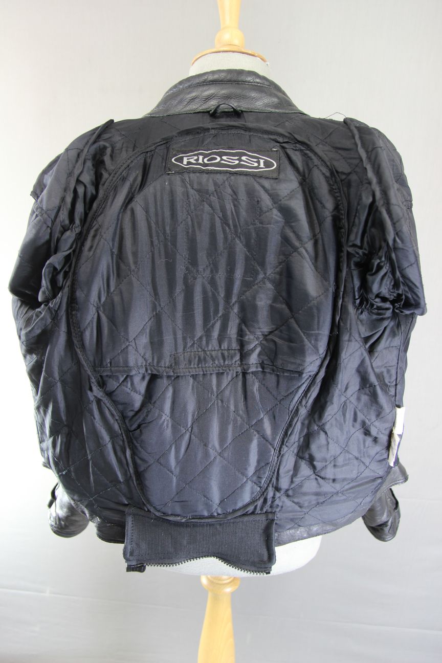 RIOSSI BLACK LEATHER BIKER JACKET WITH BACK, SHOULDER & ELBOW PROTECTORS 36-38IN