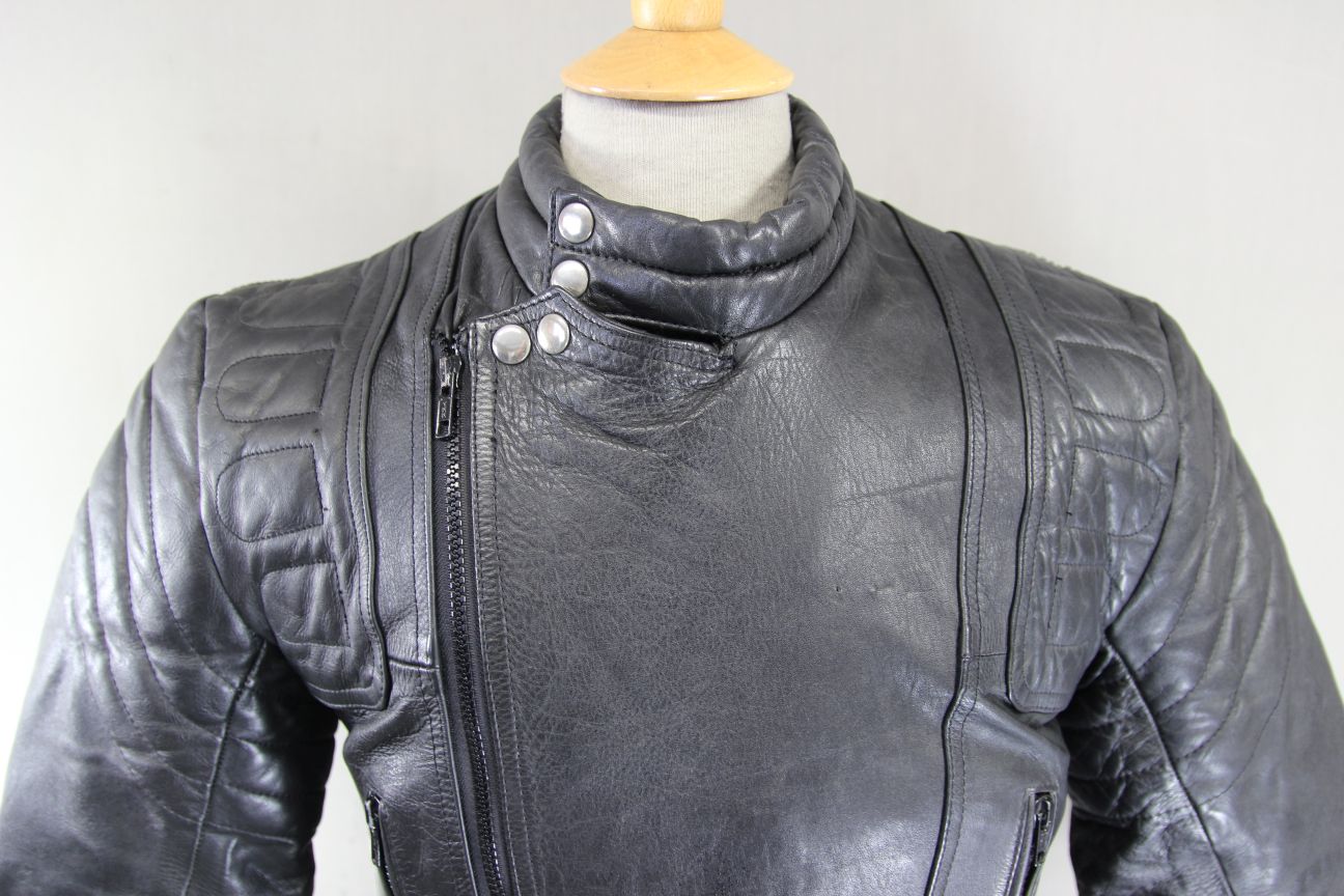 CLASSIC BLACK LEATHER BIKER JACKET 36 INCH CHEST/SMALL