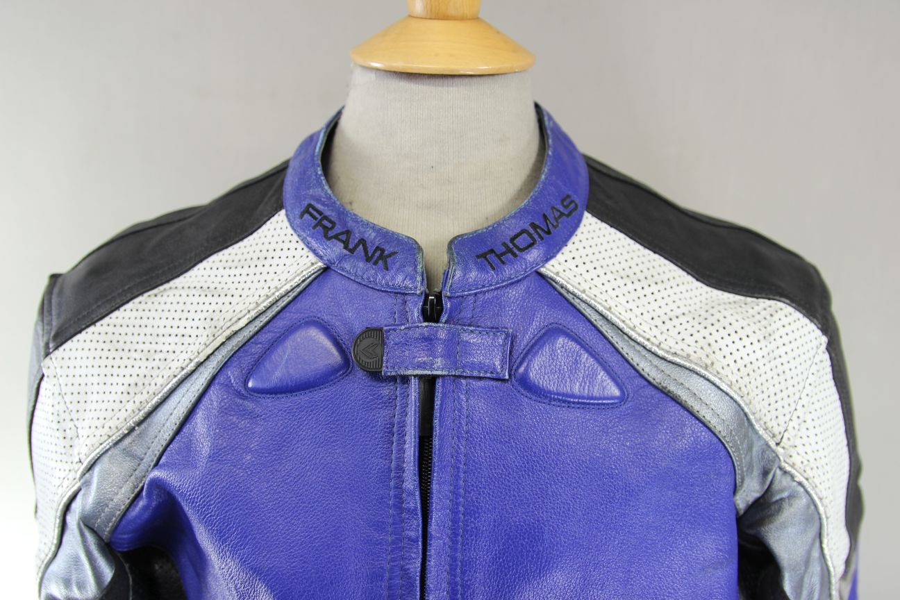 FRANK THOMAS BLUE, BLACK, WHITE & SILVER LEATHER BIKER JCKT WITH PROTECTORS 40IN