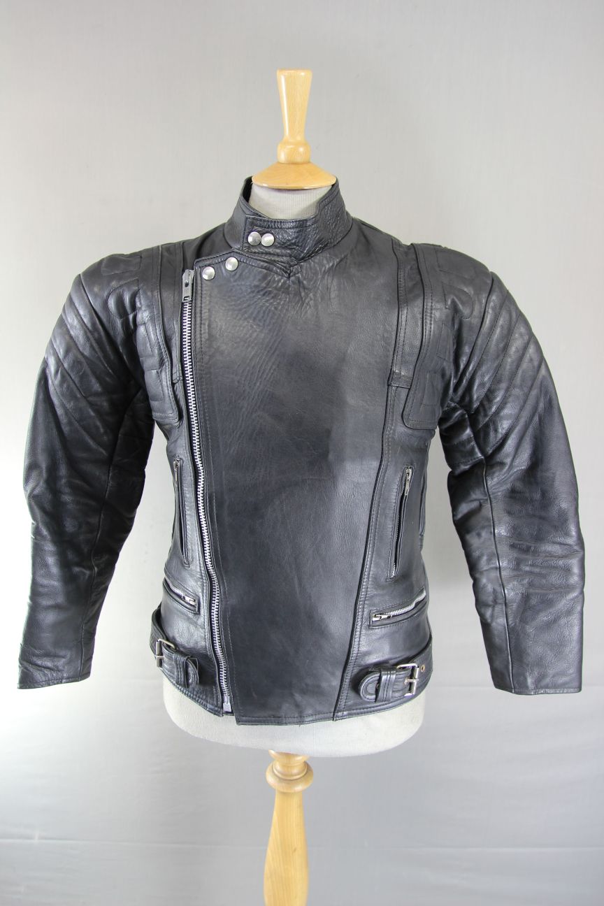 VINTAGE CLASSIC BLACK LEATHER BIKER JACKET 36 INCH CHEST/SMALL