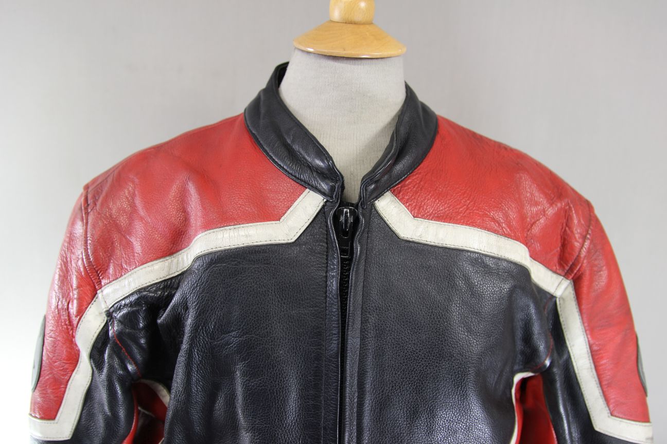 RAYVEN BLACK, RED, GREY & WHITE LEATHER BIKER JACKET 42-44 INCH CHEST/LARGE