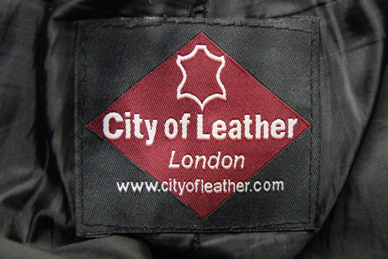 CITY OF LEATHER BLACK BIKER TROUSERS (SHORT FIT): WAIST 32 IN/INSIDE LEG 29 IN