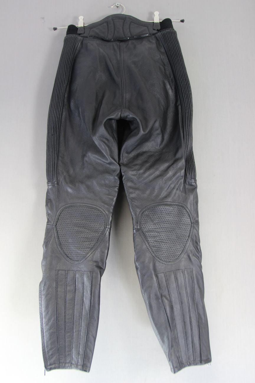 WEISE BLACK LEATHER BIKER TROUSERS + CE ARMOUR SIZE 8: WAIST 26 INCH/LEG 27 INCH