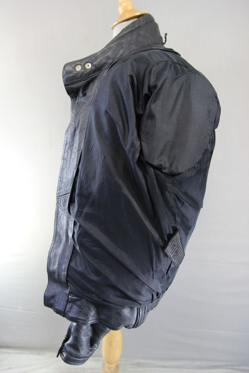 DYNAMIC LEATHER BLACK COWHIDE BIKER JACKET WITH REMOVABLE KNOX CE ARMOUR 42 INCH