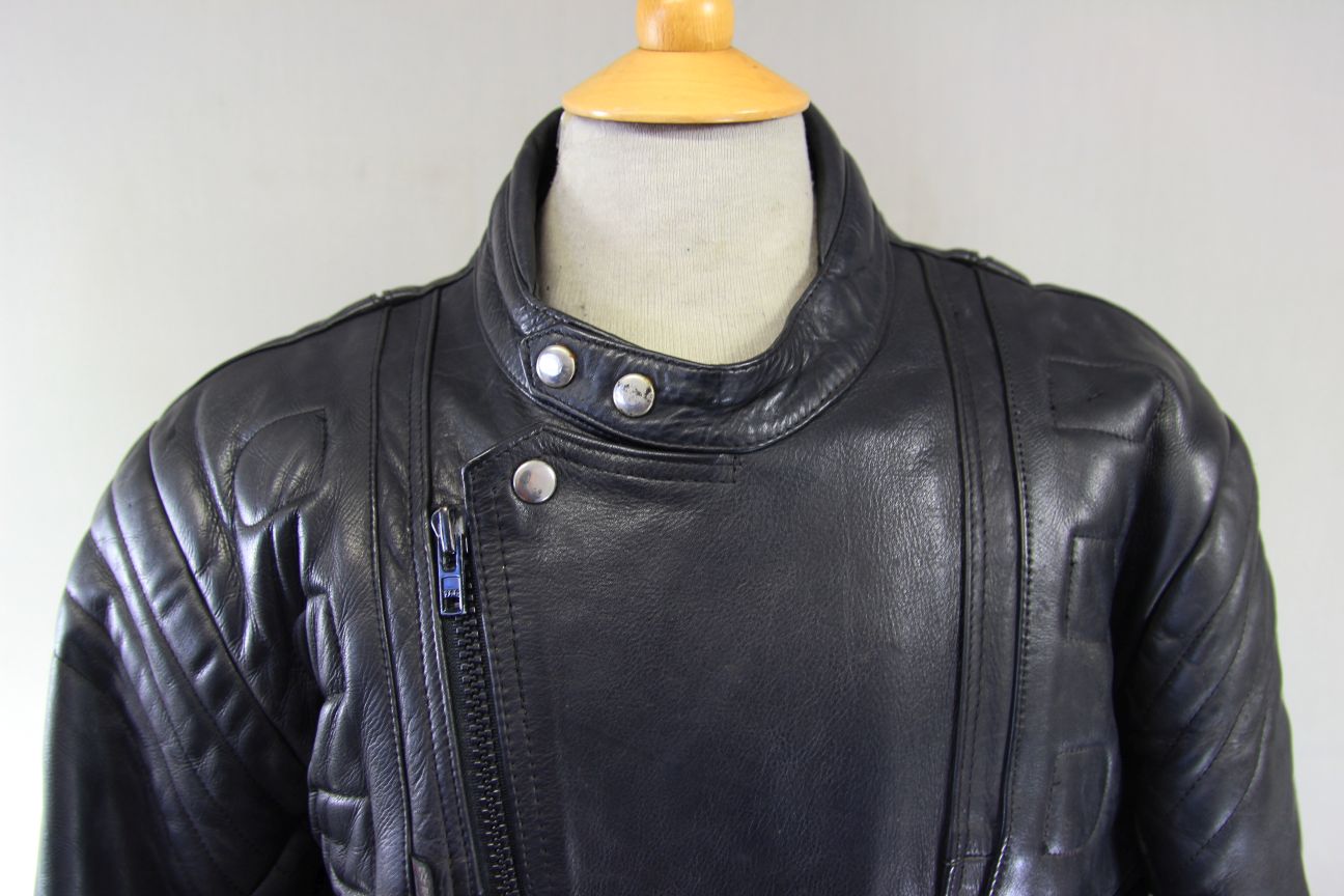 RHINO BRITISH DESIGNED CLASSIC BLACK COWHIDE LEATHER BIKER JACKET 42-44 INCH/L