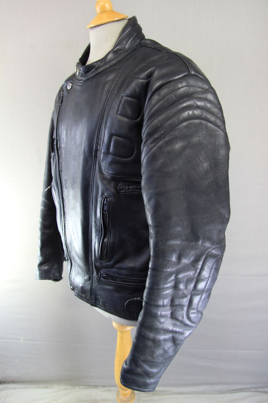 RHINO BRITISH DESIGNED CLASSIC BLACK COWHIDE LEATHER BIKER JACKET 42-44 INCH/L