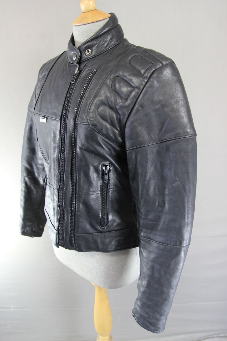 CLASSIC BLACK STEIN LEATHERS BIKER JACKET: SIZE 14 36-38 INCHES