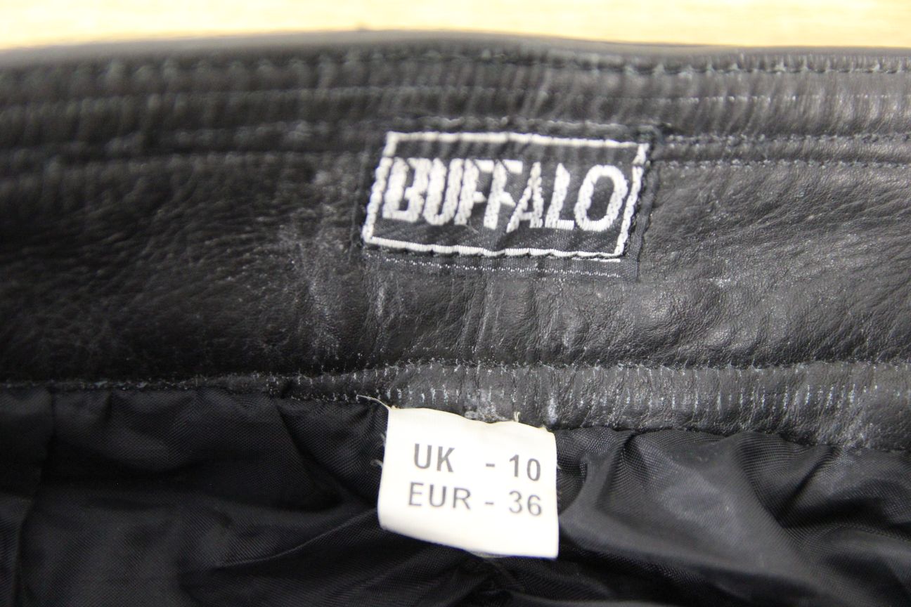 BUFFALO BLACK LEATHER BIKER TROUSERS + CE ARMOUR SIZE 10 WAIST 28/INSIDE LEG 28"