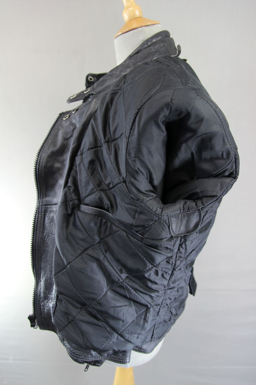 CLASSIC AKITO T-FORCE BLACK LEATHER BIKER JACKET: SIZE 14/36 -38 INCH CHEST