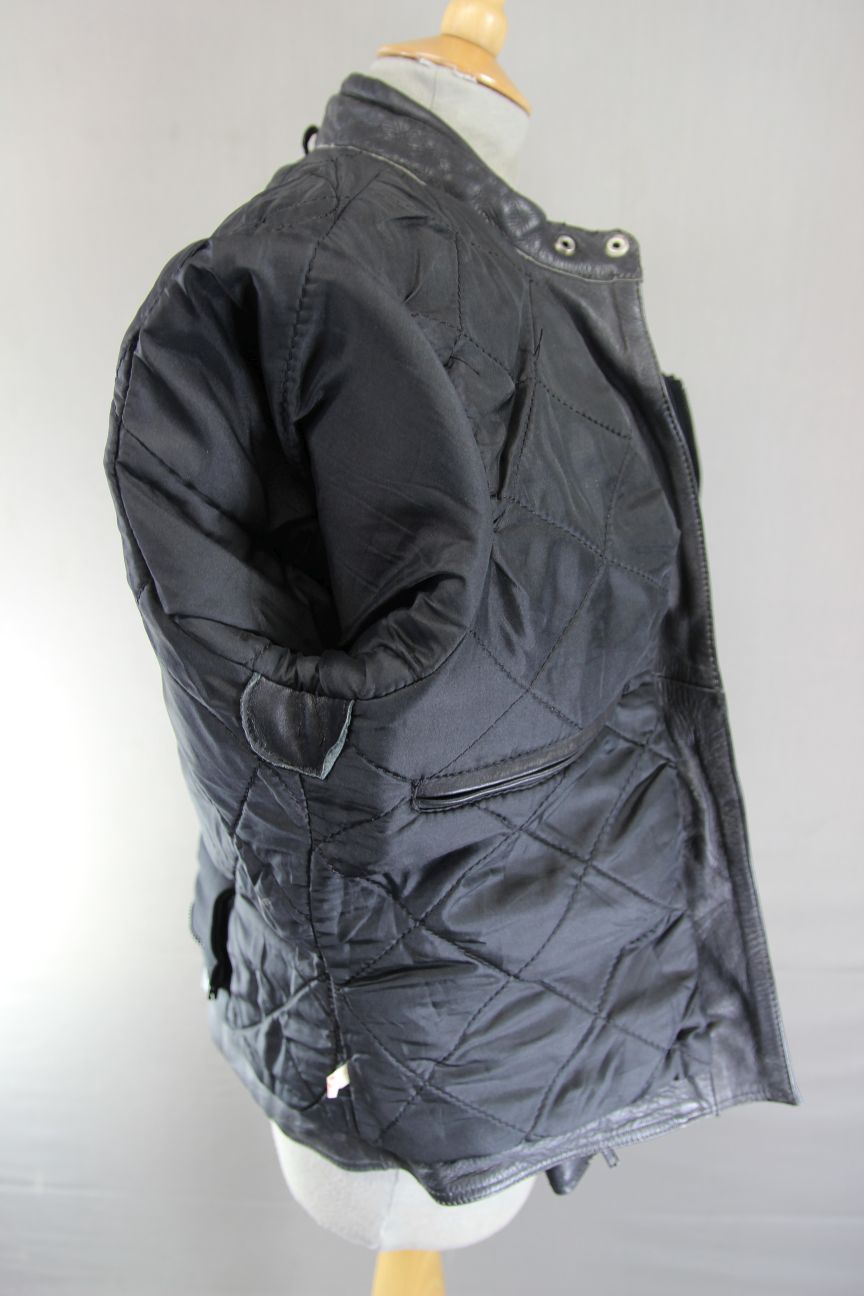 CLASSIC AKITO T-FORCE BLACK LEATHER BIKER JACKET: SIZE 14/36 -38 INCH CHEST