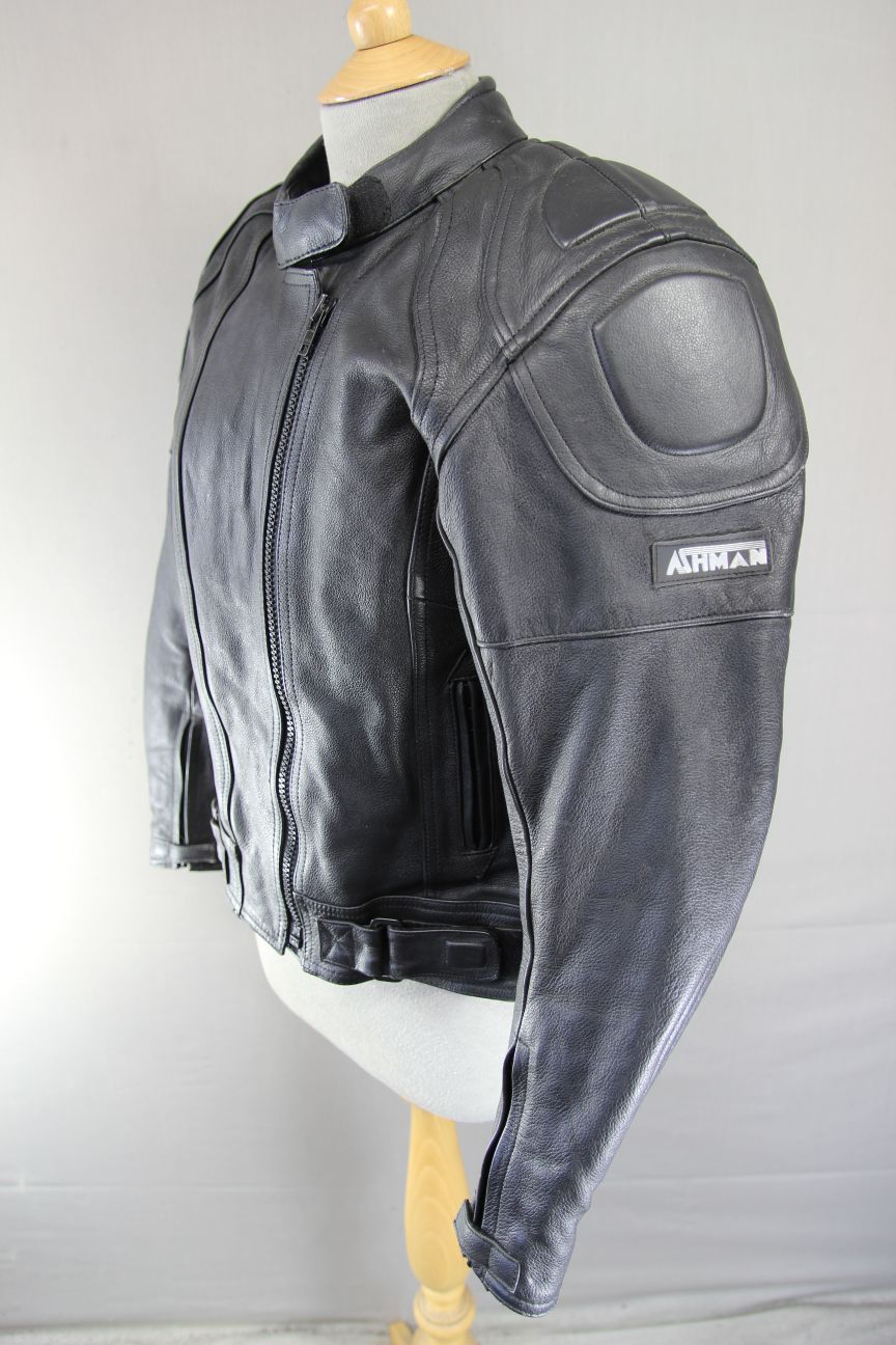 ASHMAN BLACK COWHIDE LEATHER BIKER JACKET WITH ARMOUR & THERMAL LINING: SIZE 16