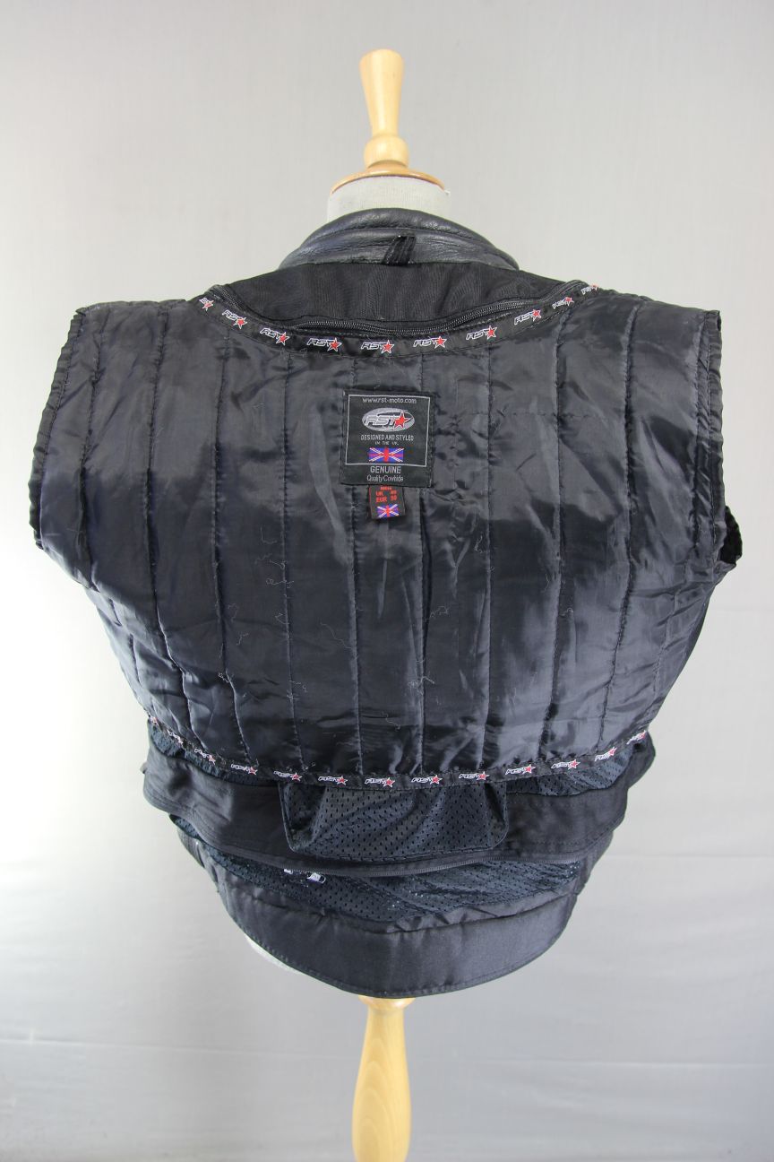 RST COWHIDE LEATHER BIKER JACKET WITH REMOVABLE CE ARMOUR & THERMAL LINING 40 IN