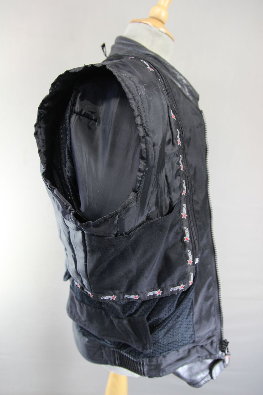 RST COWHIDE LEATHER BIKER JACKET WITH REMOVABLE CE ARMOUR & THERMAL LINING 40 IN