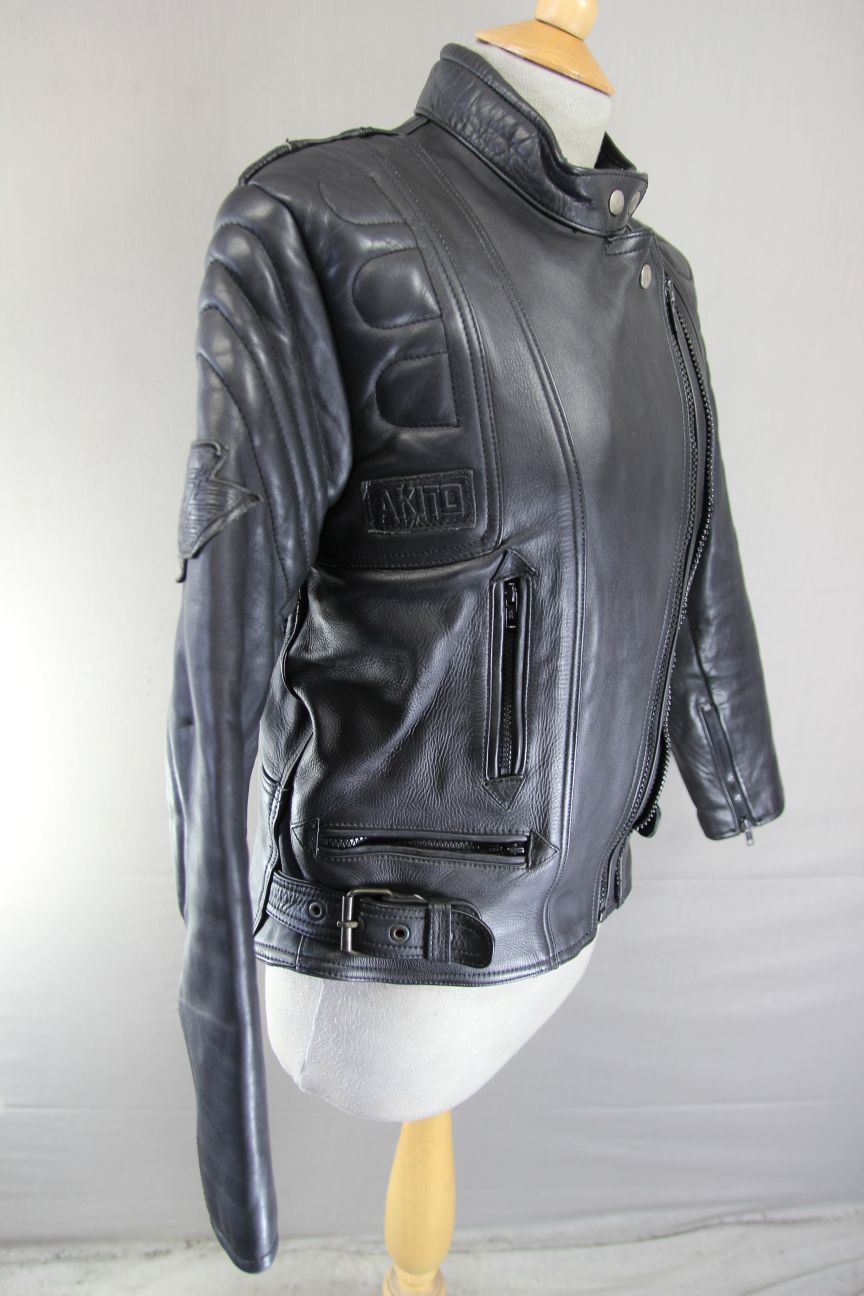 AKITO MERCURY PLUS BLACK LEATHER BIKER JACKET WITH BACK PROTECTOR: SIZE 16
