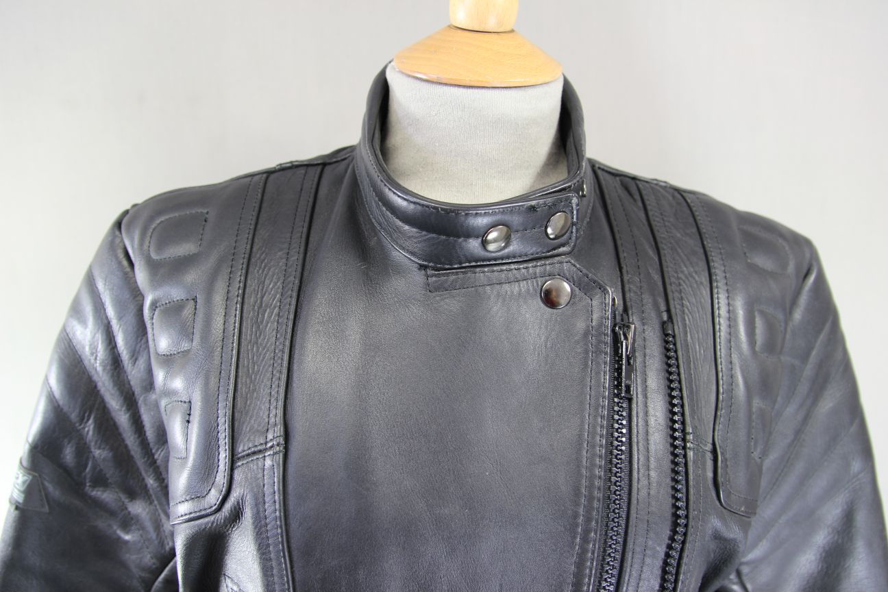 CLASSIC SPORTEX APOLLO BLACK LEATHER BIKER JACKET WITH BACK PROTECTOR: SIZE 12