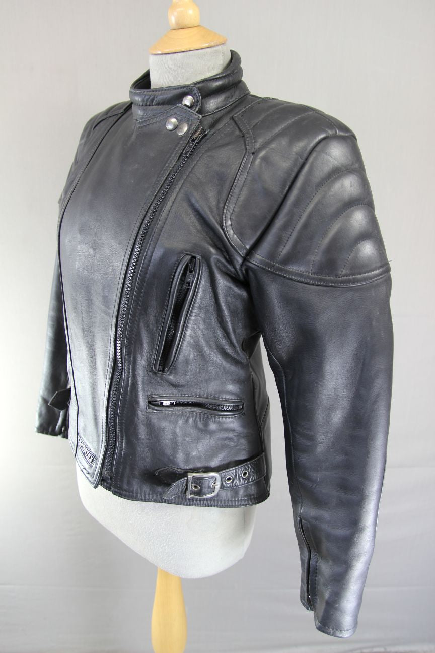 CLASSIC SPORTEX A5 BLACK LEATHER BIKER JACKET: SIZE 16 36 INCH CHEST