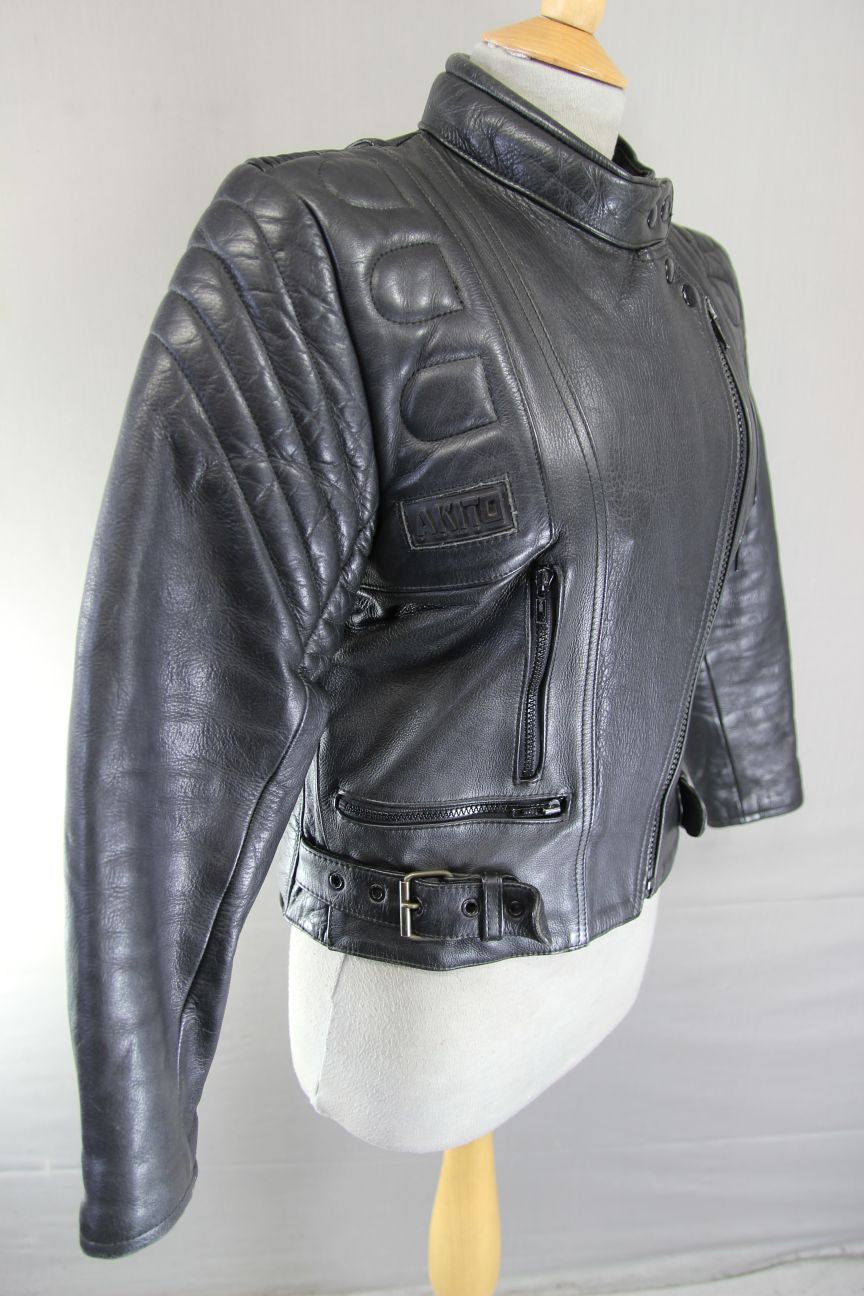 CLASSIC AKITO BLACK LEATHER BIKER JACKET: SIZE 12/34 -36 INCH CHEST