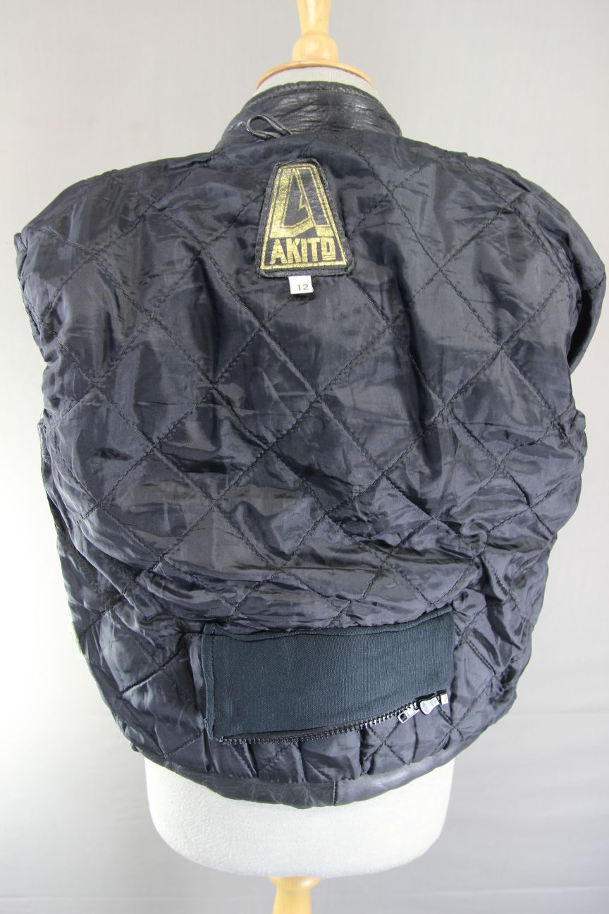 CLASSIC AKITO BLACK LEATHER BIKER JACKET: SIZE 12/34 -36 INCH CHEST