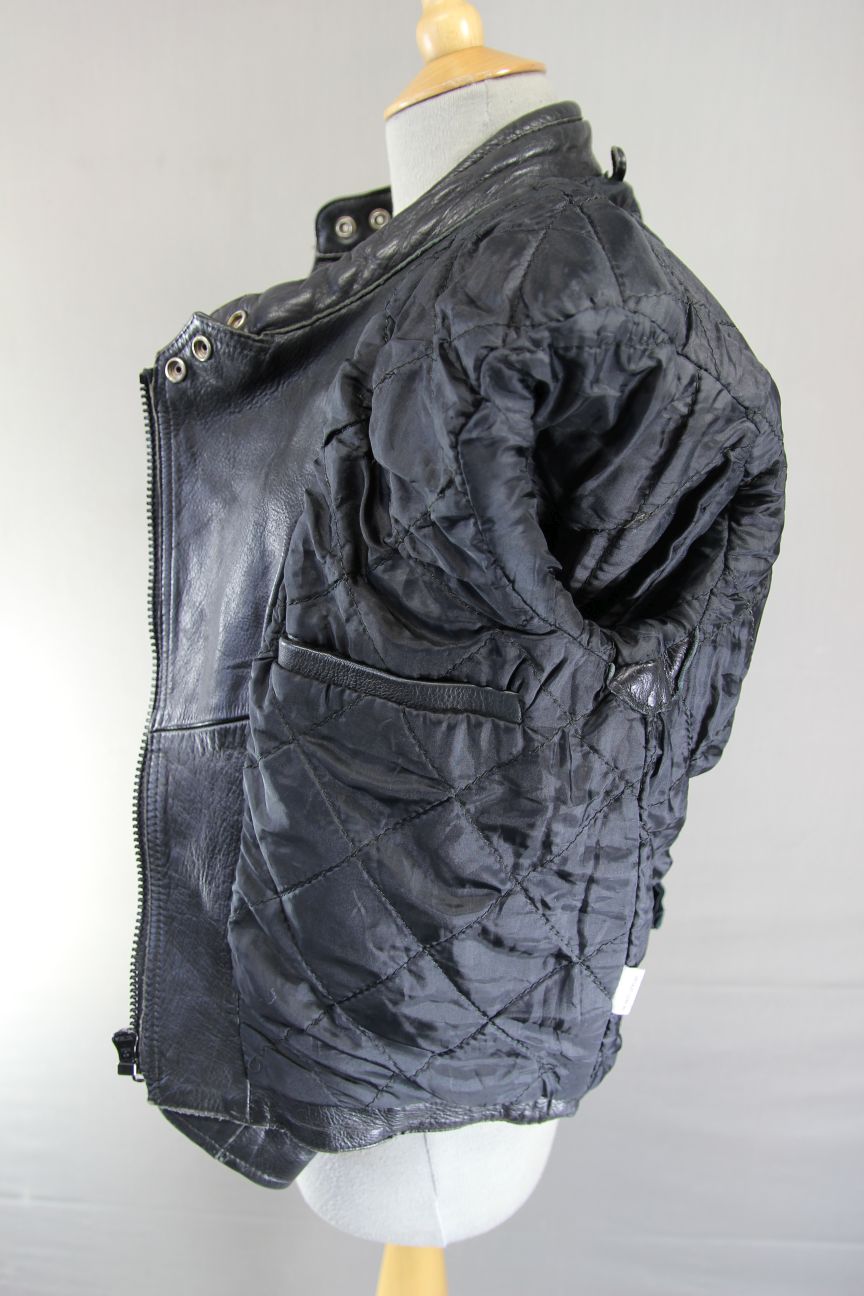 CLASSIC AKITO BLACK LEATHER BIKER JACKET: SIZE 12/34 -36 INCH CHEST