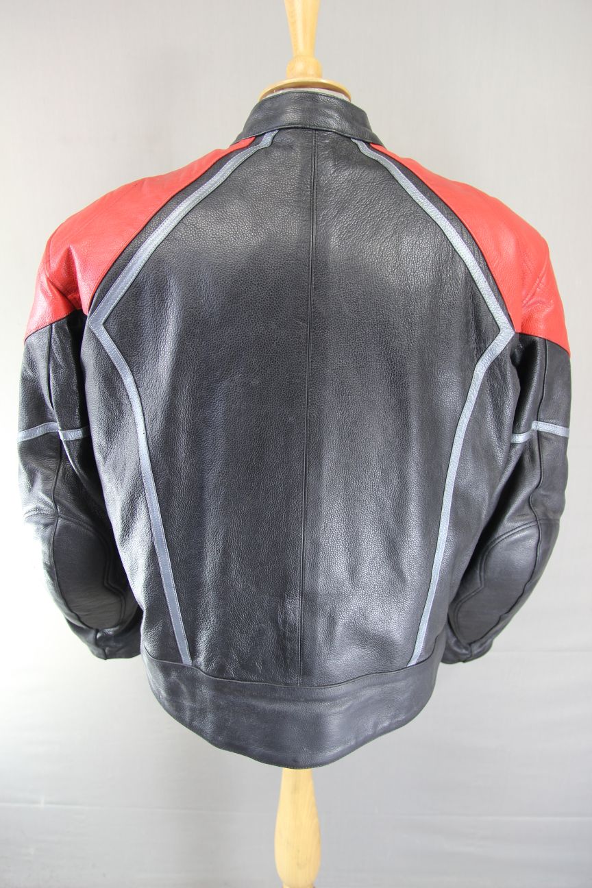 RK BLACK, RED & SILVER LEATHER BIKER JACKET WITH CE ARMOUR & THERMAL LINING 46IN