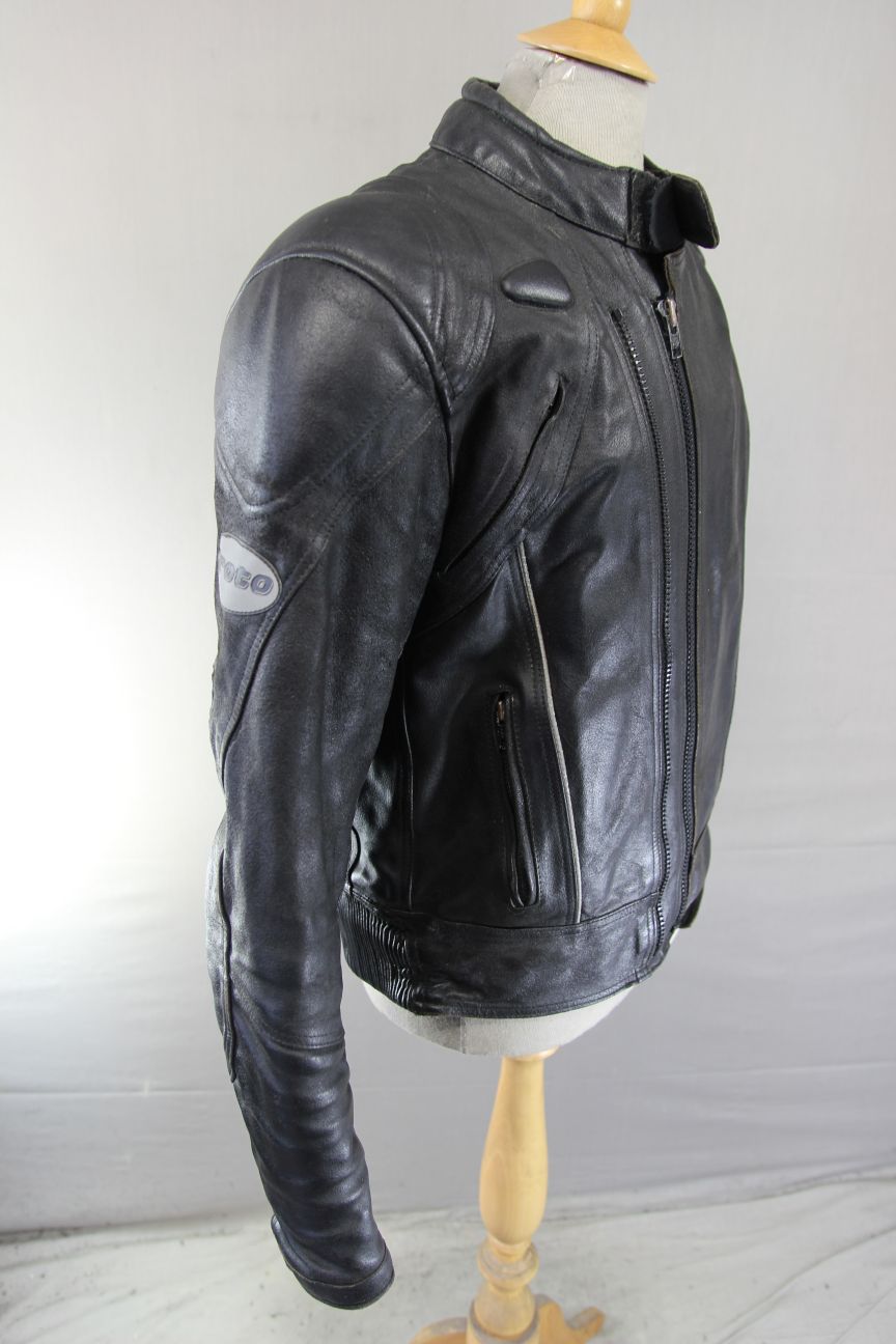 PROTO BLACK LEATHER BIKER JACKET WITH BACK, SHOULDER & ELBOW PROTECTORS 40-42 IN
