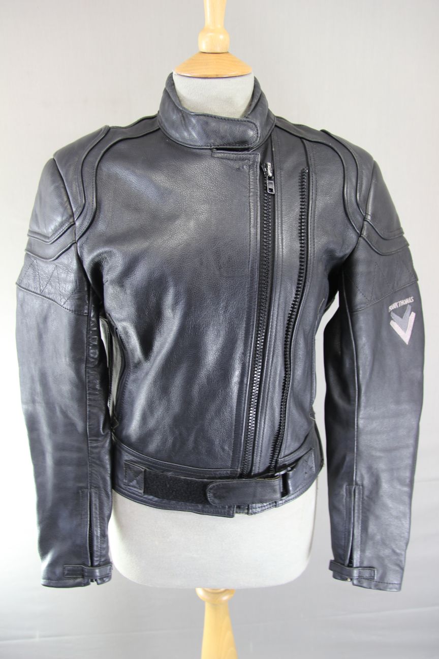 FRANK THOMAS BLACK LEATHER BIKER JACKET WITH BACK & SHOULDER PROTECTORS: SIZE 12