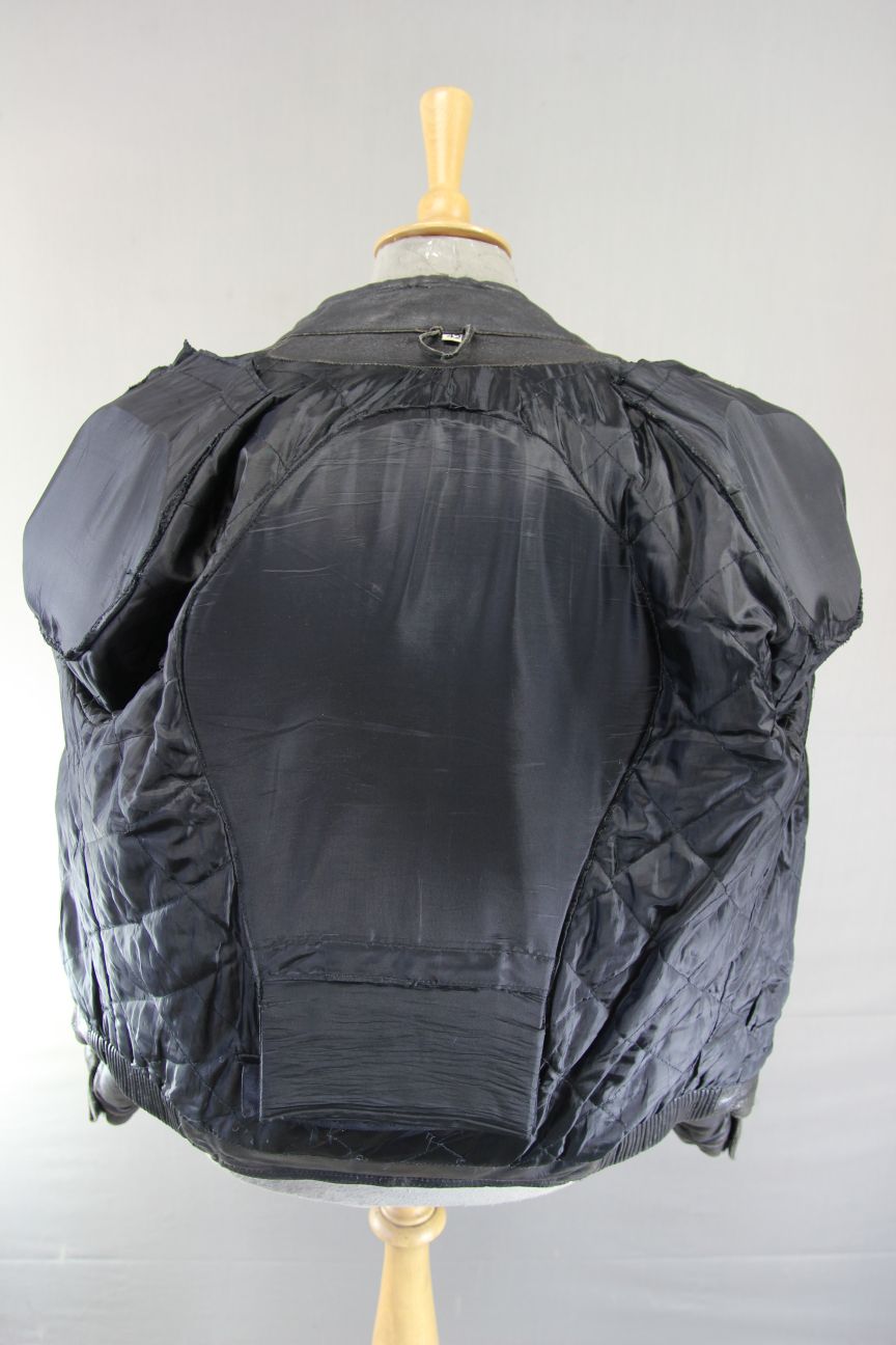 PROTO BLACK LEATHER BIKER JACKET WITH BACK, SHOULDER & ELBOW PROTECTORS 40-42 IN