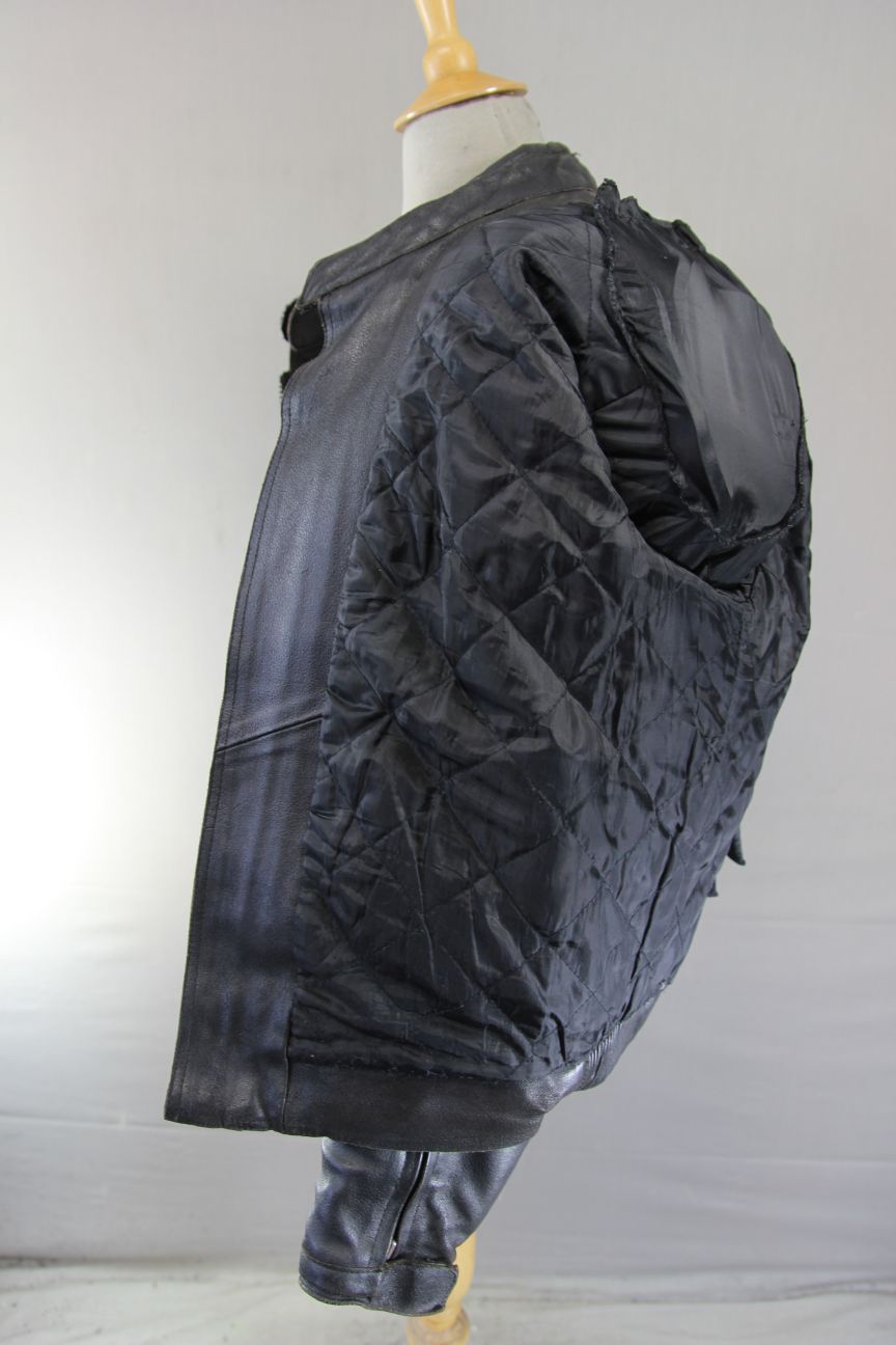 PROTO BLACK LEATHER BIKER JACKET WITH BACK, SHOULDER & ELBOW PROTECTORS 40-42 IN