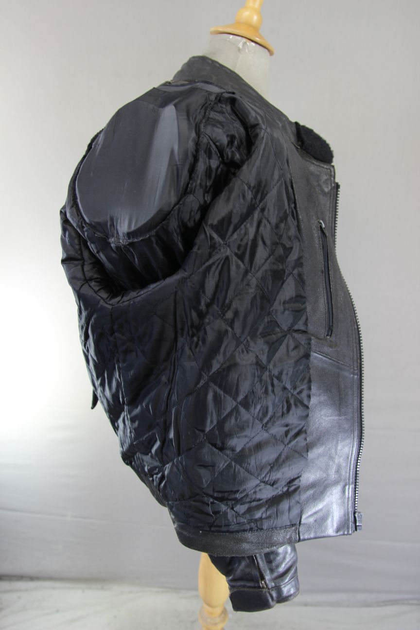PROTO BLACK LEATHER BIKER JACKET WITH BACK, SHOULDER & ELBOW PROTECTORS 40-42 IN