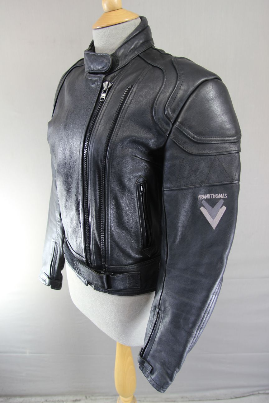 FRANK THOMAS BLACK LEATHER BIKER JACKET WITH BACK & SHOULDER PROTECTORS: SIZE 12