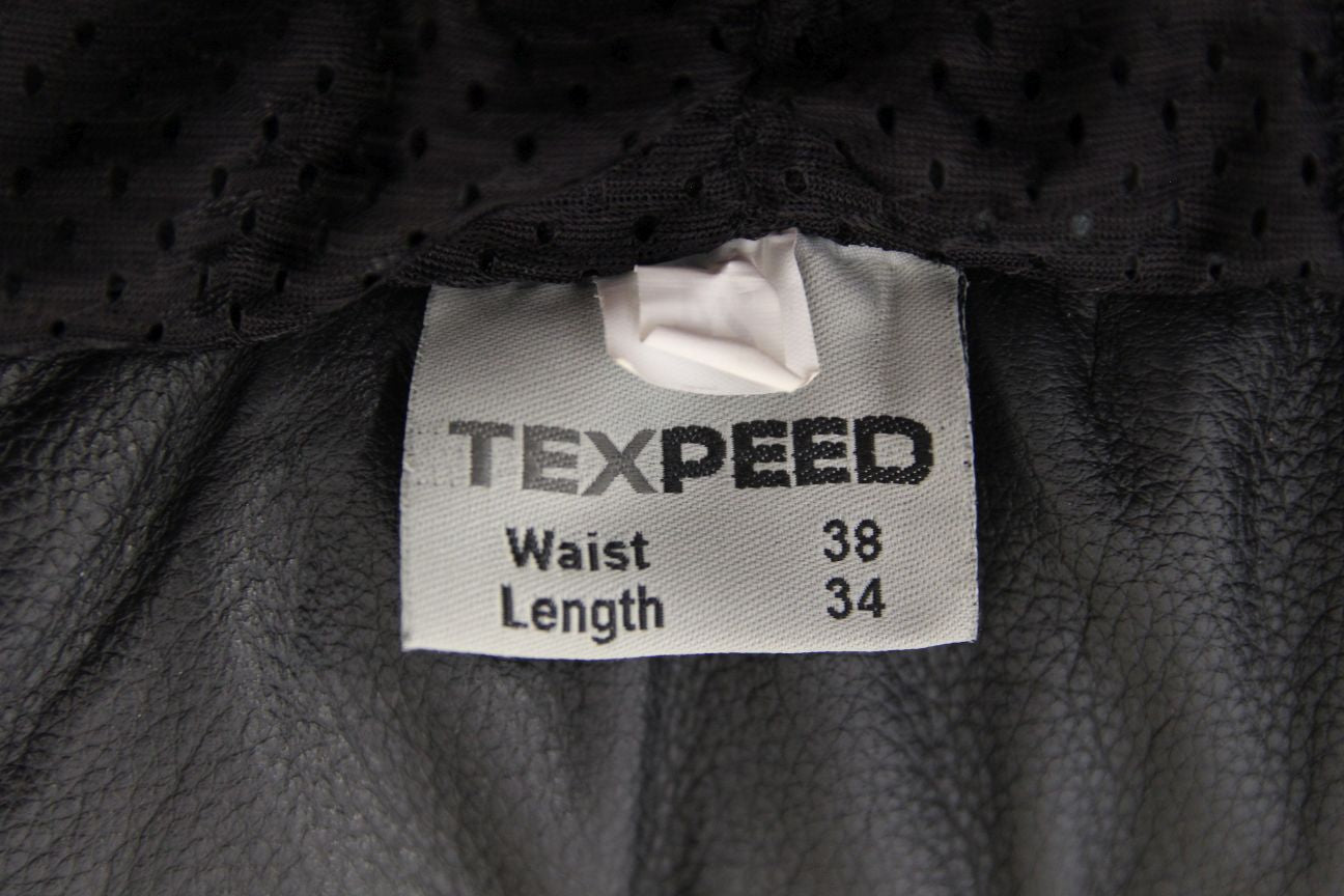 TEXPEED BLACK LEATHER BIKER TROUSERS WITH CE ARMOUR WAIST 38 IN/INSIDE LEG 33 IN