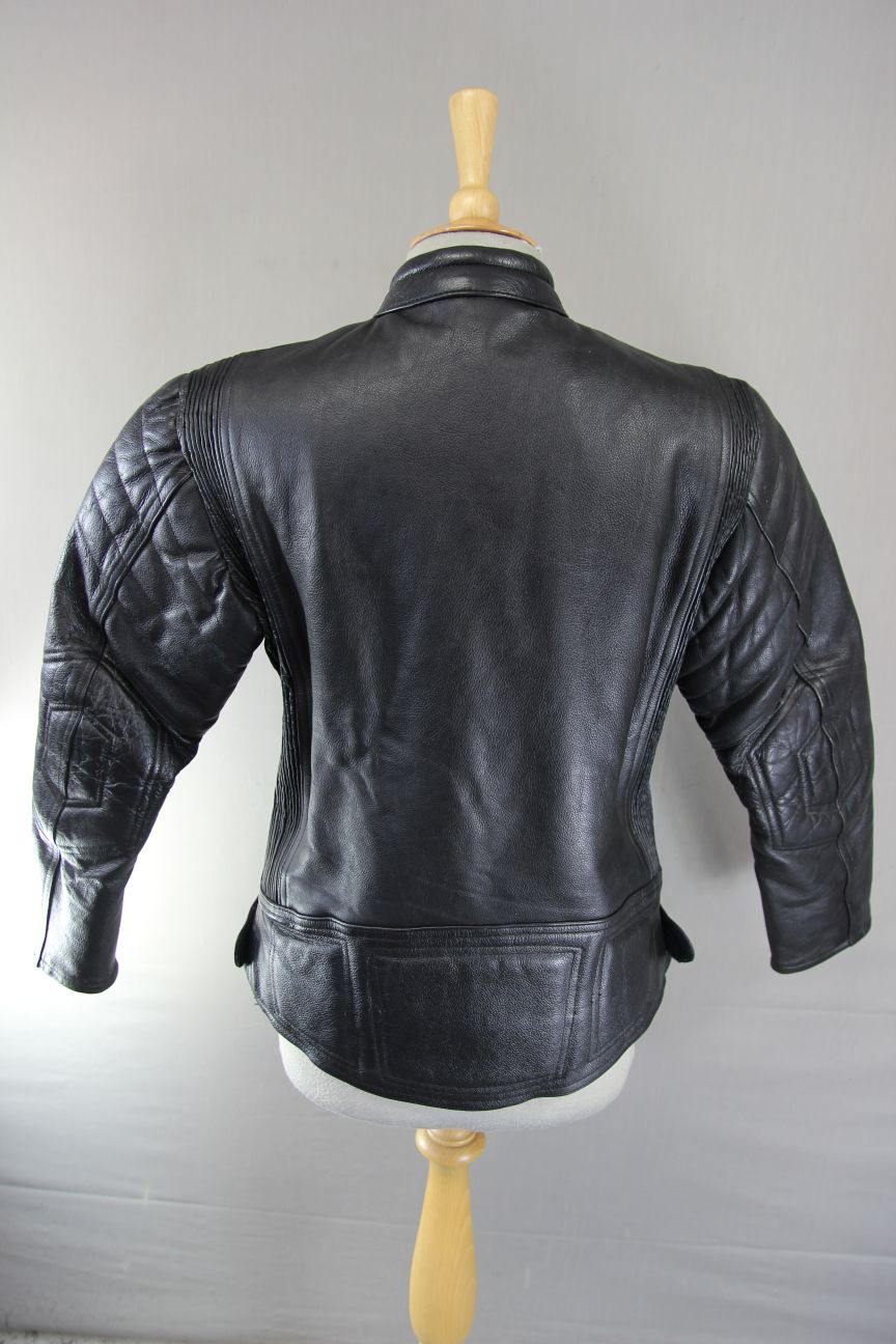 CLASSIC BLACK LEATHER BIKER JACKET: SIZE 12 34-36 INCH CHEST