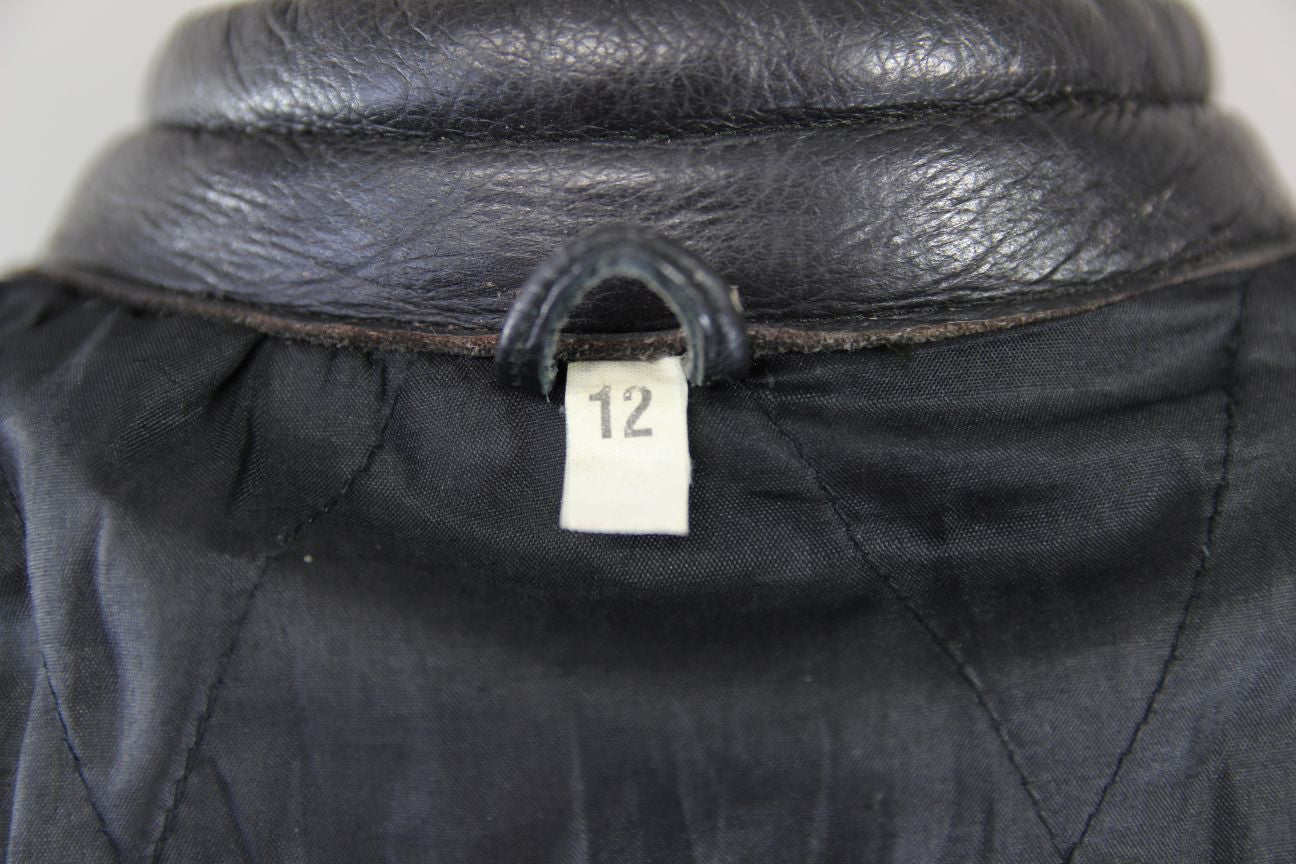 CLASSIC BLACK LEATHER BIKER JACKET: SIZE 12 34-36 INCH CHEST